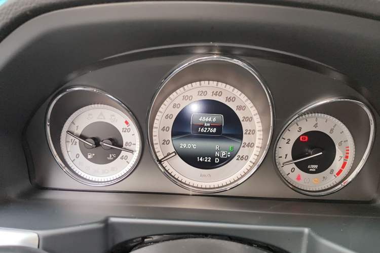 Used Mercedes-Benz GLK-Class 2015 GLK 300 4MATIC Fashion Edition Ultimate Version Instrument Cluster