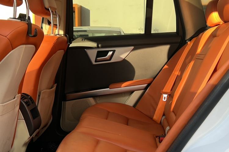 Used Mercedes-Benz GLK-Class 2015 GLK 260 4MATIC Dynamic Edition Ultimate Version Interior 6