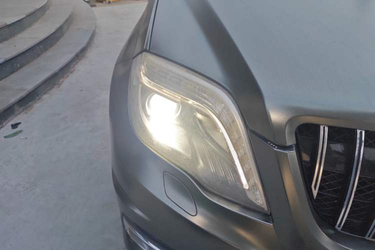 Used Mercedes-Benz GLK-Class 2015 GLK 300 4MATIC Fashion Edition Ultimate Version Right Front Headlight