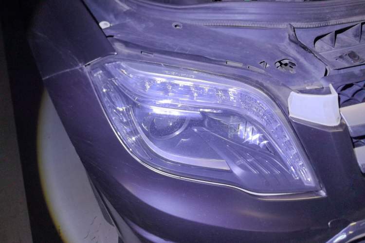 Used Mercedes-Benz GLK-Class 2015 GLK 260 4MATIC Dynamic Edition Ultimate Version Right Front Headlight