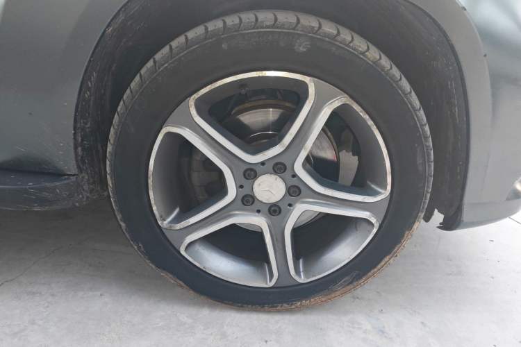 Used Mercedes-Benz GLK-Class 2015 GLK 300 4MATIC Fashion Edition Ultimate Version Right Front Wheel Hub