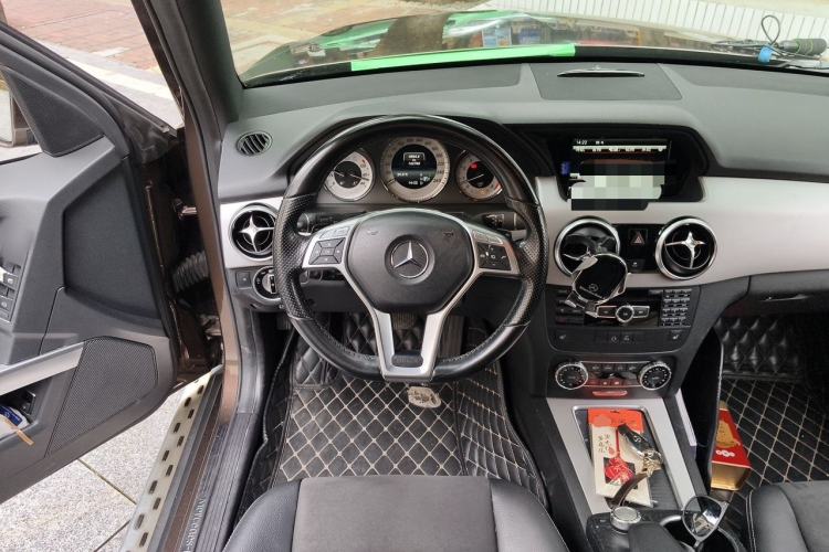 Used Mercedes-Benz GLK-Class 2015 GLK 300 4MATIC Fashion Edition Ultimate Version Steering Wheel