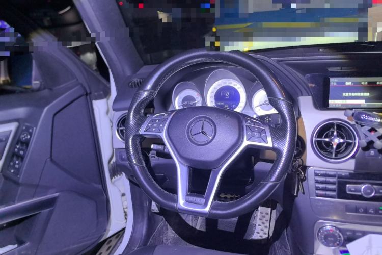 Used Mercedes-Benz GLK-Class 2015 GLK 260 4MATIC Dynamic Edition Ultimate Version Steering Wheel