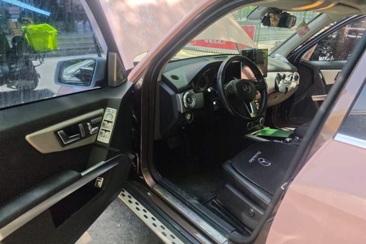 Used Mercedes-Benz GLK-Class 2015 GLK 300 4MATIC Fashion Edition Ultimate Version Driver Seat