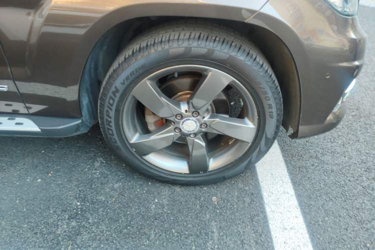 Used Mercedes-Benz GLK-Class 2015 GLK 260 4MATIC Fashion Edition Ultimate Version Right Front Wheel Hub