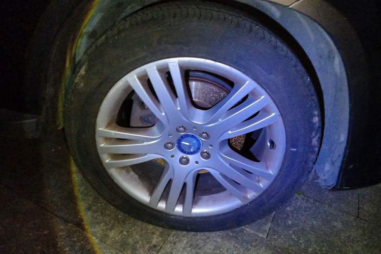 Used Mercedes-Benz GLK-Class 2015 GLK 260 4MATIC Dynamic Edition Ultimate Version Right Front Wheel Hub