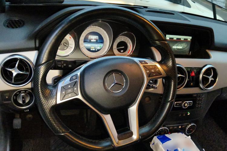 Used Mercedes-Benz GLK-Class 2015 GLK 260 4MATIC Dynamic Edition Ultimate Version Steering Wheel