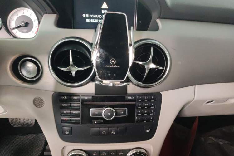 Used Mercedes-Benz GLK-Class 2015 GLK 300 4MATIC Fashion Edition Ultimate Version Audio And AC Panel