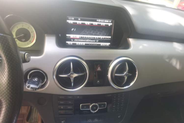 Used Mercedes-Benz GLK-Class 2015 GLK 300 4MATIC Fashion Edition Ultimate Version Audio And AC Panel