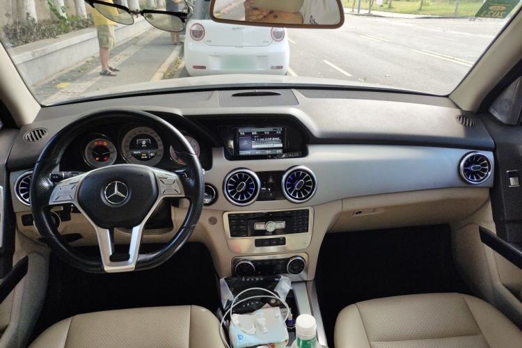Used Mercedes-Benz GLK-Class 2015 GLK 260 4MATIC Dynamic Edition Ultimate Version Center Console