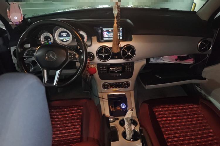 Used Mercedes-Benz GLK-Class 2015 GLK 260 4MATIC Dynamic Edition Ultimate Version Center Console