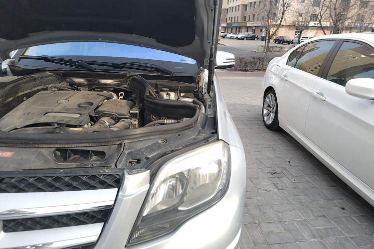 Used Mercedes-Benz GLK-Class 2015 GLK 260 4MATIC Dynamic Edition Ultimate Version Engine Bay Left