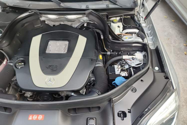 Used Mercedes-Benz GLK-Class 2015 GLK 300 4MATIC Fashion Edition Ultimate Version Engine Bay Left