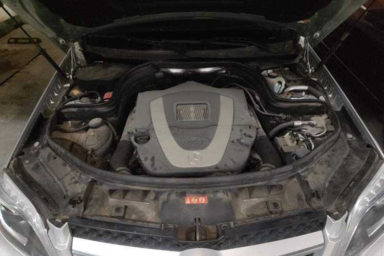 Used Mercedes-Benz GLK-Class 2015 GLK 300 4MATIC Fashion Edition Ultimate Version Engine Bay