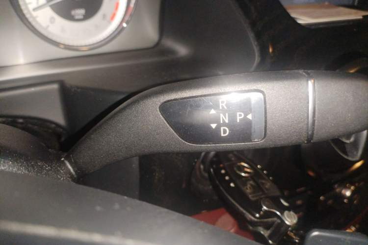 Used Mercedes-Benz GLK-Class 2015 GLK 260 4MATIC Fashion Edition Ultimate Version Gear Lever