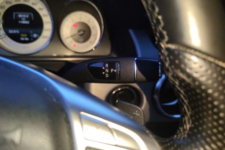 Used Mercedes-Benz GLK-Class 2015 GLK 260 4MATIC Dynamic Edition Ultimate Version Gear Lever