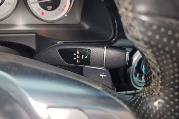 Used Mercedes-Benz GLK-Class 2015 GLK 260 4MATIC Fashion Edition Ultimate Version Gear Lever