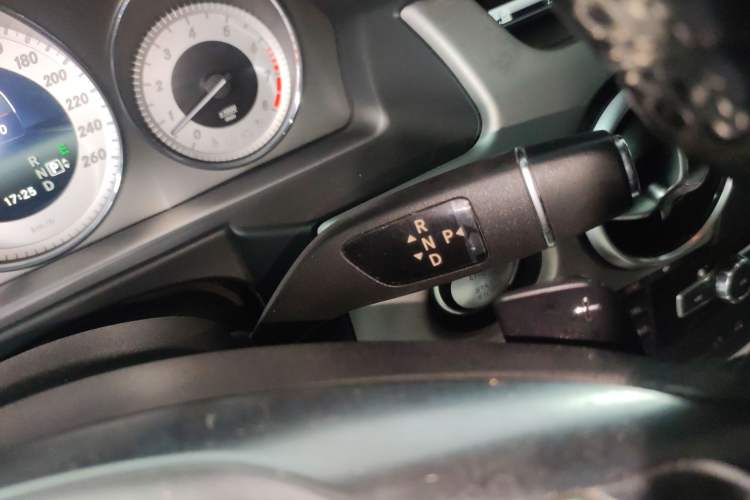 Used Mercedes-Benz GLK-Class 2015 GLK 300 4MATIC Fashion Edition Ultimate Version Gear Lever