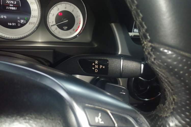 Used Mercedes-Benz GLK-Class 2015 GLK 300 4MATIC Fashion Edition Ultimate Version Gear Lever