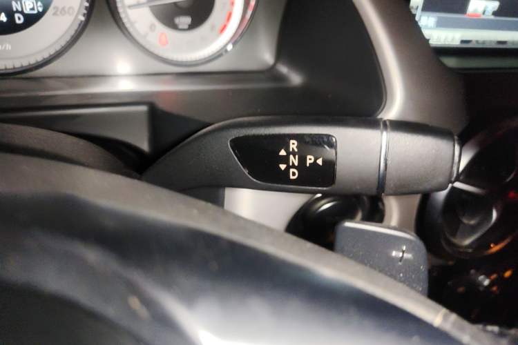 Used Mercedes-Benz GLK-Class 2015 GLK 300 4MATIC Fashion Edition Ultimate Version Gear Lever