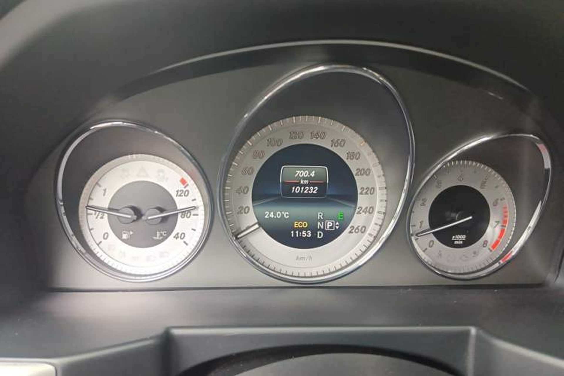 Used Mercedes-Benz GLK-Class 2015 GLK 260 4MATIC Fashion Edition Ultimate Version Instrument Cluster
