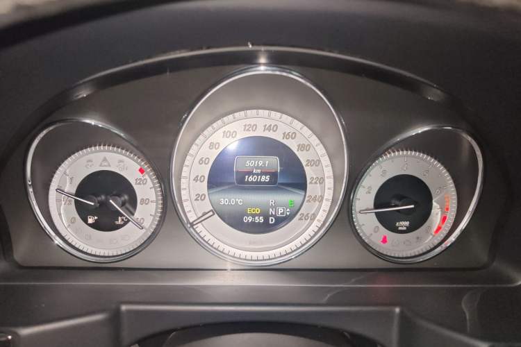 Used Mercedes-Benz GLK-Class 2015 GLK 260 4MATIC Fashion Edition Ultimate Version Instrument Cluster
