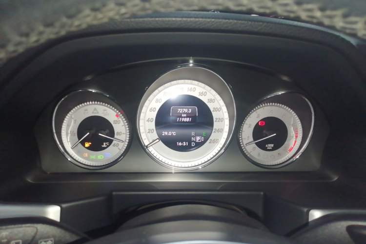 Used Mercedes-Benz GLK-Class 2015 GLK 300 4MATIC Fashion Edition Ultimate Version Instrument Cluster