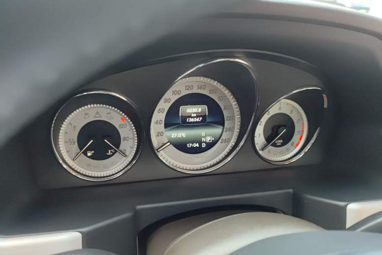 Used Mercedes-Benz GLK-Class 2015 GLK 300 4MATIC Fashion Edition Ultimate Version Instrument Cluster
