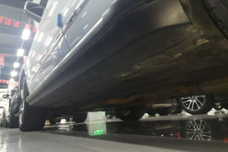 Used Mercedes-Benz GLK-Class 2015 GLK 300 4MATIC Fashion Edition Ultimate Version Left Side Sill