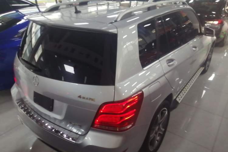 Used Mercedes-Benz GLK-Class 2015 GLK 300 4MATIC Fashion Edition Ultimate Version Rear Right 45 Deg