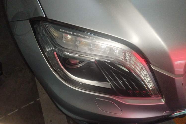 Used Mercedes-Benz GLK-Class 2015 GLK 260 4MATIC Fashion Edition Ultimate Version Right Front Headlight