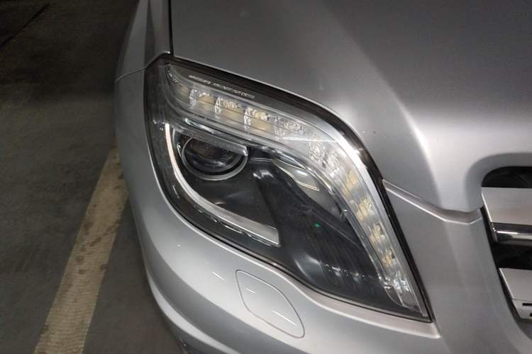 Used Mercedes-Benz GLK-Class 2015 GLK 300 4MATIC Fashion Edition Ultimate Version Right Front Headlight
