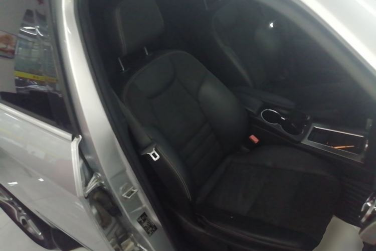 Used Mercedes-Benz GLK-Class 2015 GLK 300 4MATIC Fashion Edition Ultimate Version Right Front Seat