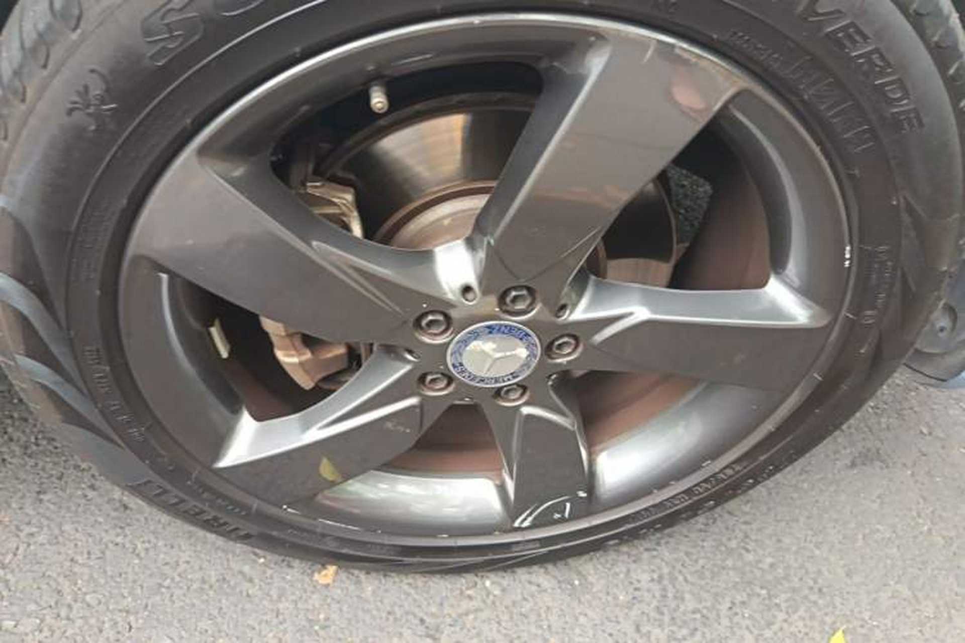 Used Mercedes-Benz GLK-Class 2015 GLK 260 4MATIC Fashion Edition Ultimate Version Right Front Wheel Hub