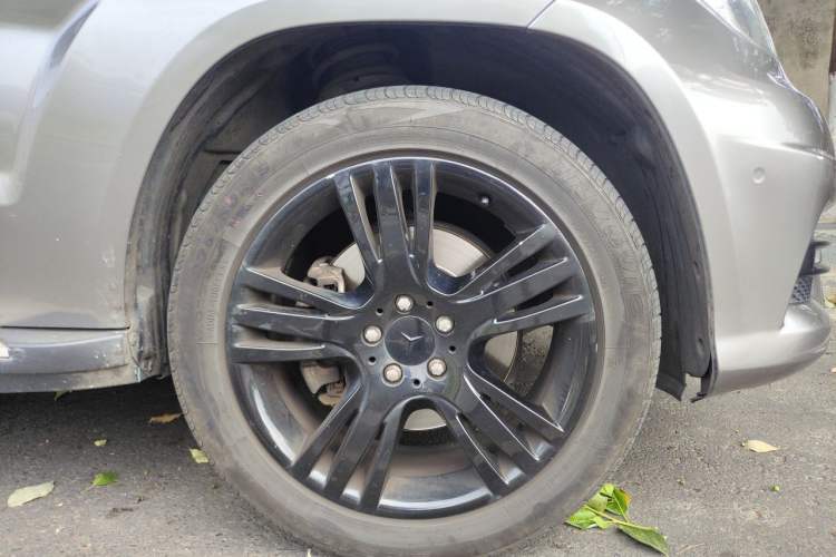 Used Mercedes-Benz GLK-Class 2015 GLK 260 4MATIC Dynamic Edition Ultimate Version Right Front Wheel Hub