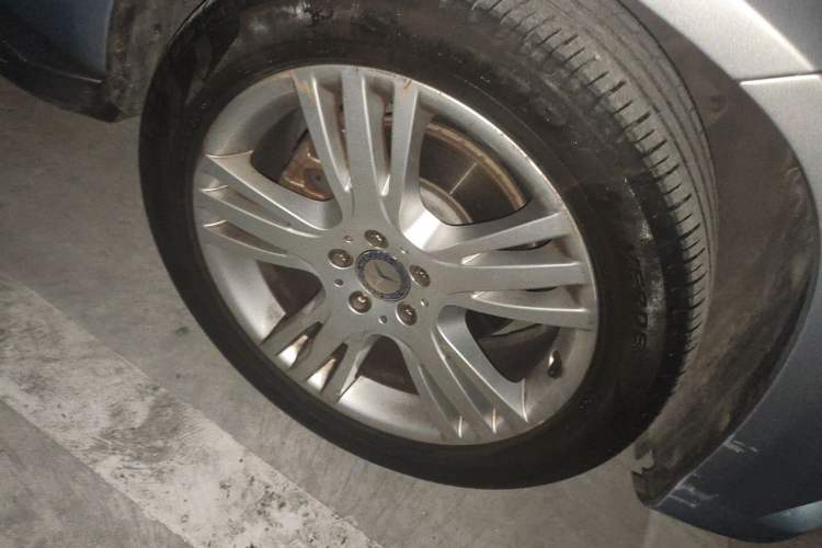 Used Mercedes-Benz GLK-Class 2015 GLK 260 4MATIC Dynamic Edition Ultimate Version Right Front Wheel Hub