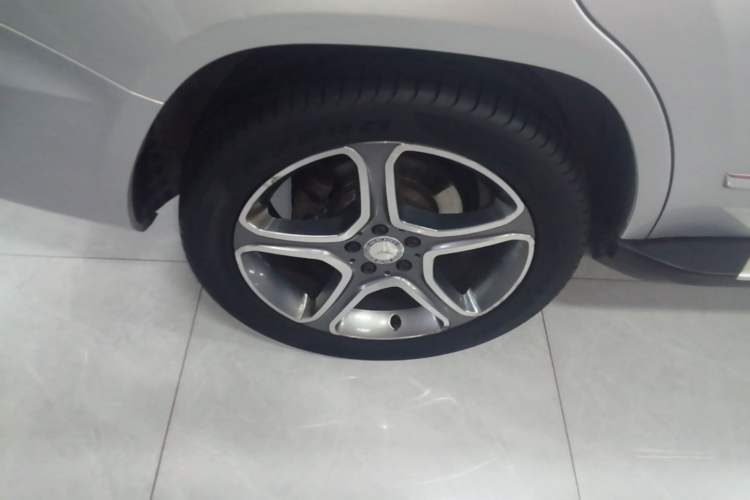 Used Mercedes-Benz GLK-Class 2015 GLK 300 4MATIC Fashion Edition Ultimate Version Right Rear Wheel Hub
