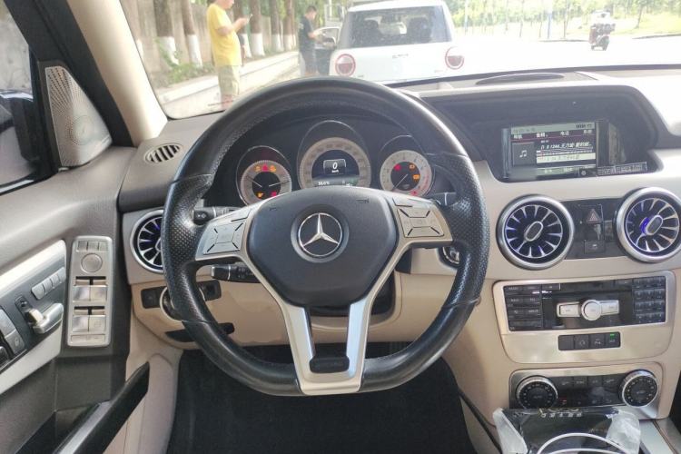 Used Mercedes-Benz GLK-Class 2015 GLK 260 4MATIC Dynamic Edition Ultimate Version Steering Wheel