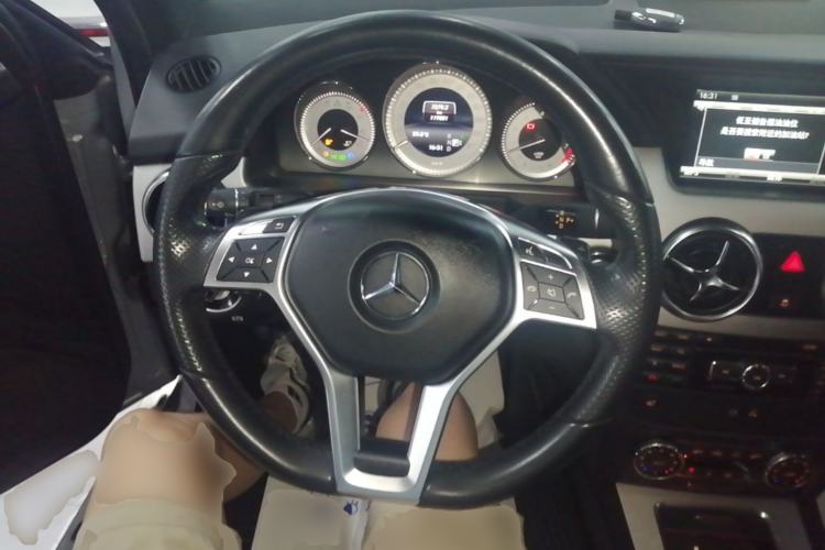 Used Mercedes-Benz GLK-Class 2015 GLK 300 4MATIC Fashion Edition Ultimate Version Steering Wheel