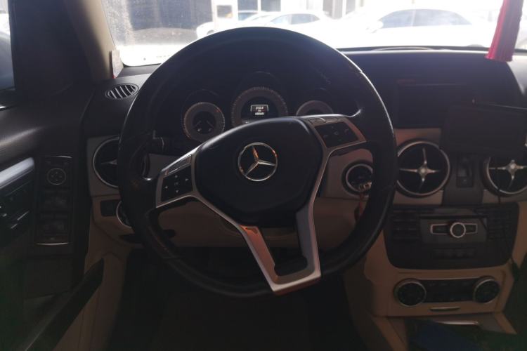 Used Mercedes-Benz GLK-Class 2015 GLK 260 4MATIC Dynamic Edition Ultimate Version Steering Wheel