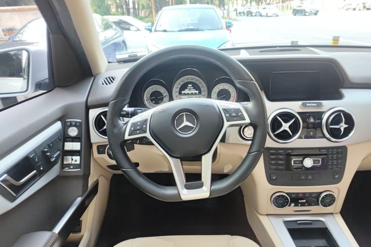 Used Mercedes-Benz GLK-Class 2015 GLK 300 4MATIC Fashion Edition Ultimate Version Steering Wheel