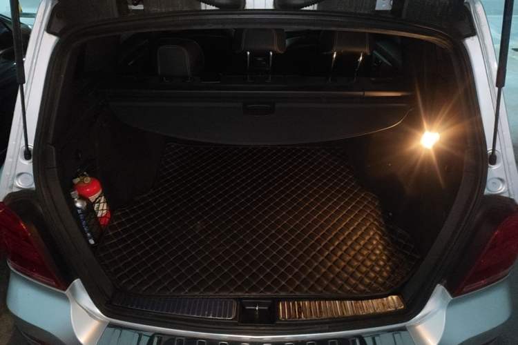 Used Mercedes-Benz GLK-Class 2015 GLK 300 4MATIC Fashion Edition Ultimate Version Trunk