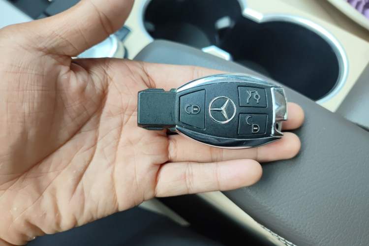 Used Mercedes-Benz GLK-Class 2015 GLK 300 4MATIC Fashion Edition Ultimate Version Vehicle Key
