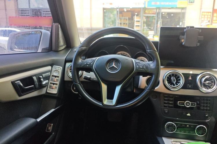 Used Mercedes-Benz GLK-Class 2015 GLK 300 4MATIC Fashion Edition Ultimate Version Steering Wheel
