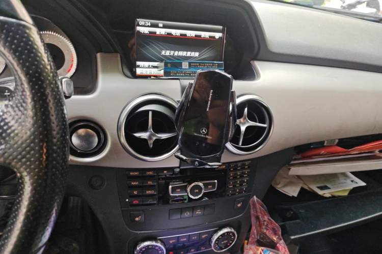 Used Mercedes-Benz GLK-Class 2015 GLK 300 4MATIC Fashion Edition Ultimate Version Audio And AC Panel