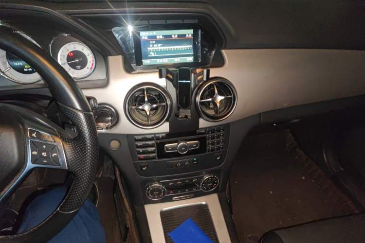Used Mercedes-Benz GLK-Class 2015 GLK 260 4MATIC Fashion Edition Ultimate Version Audio And AC Panel