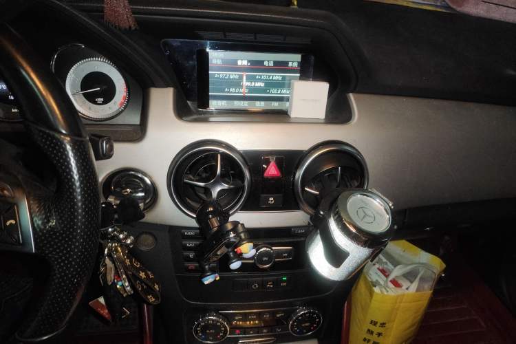 Used Mercedes-Benz GLK-Class 2015 GLK 260 4MATIC Dynamic Edition Ultimate Version Audio And AC Panel