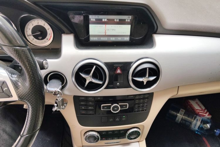 Used Mercedes-Benz GLK-Class 2015 GLK 260 4MATIC Dynamic Edition Ultimate Version Audio And AC Panel