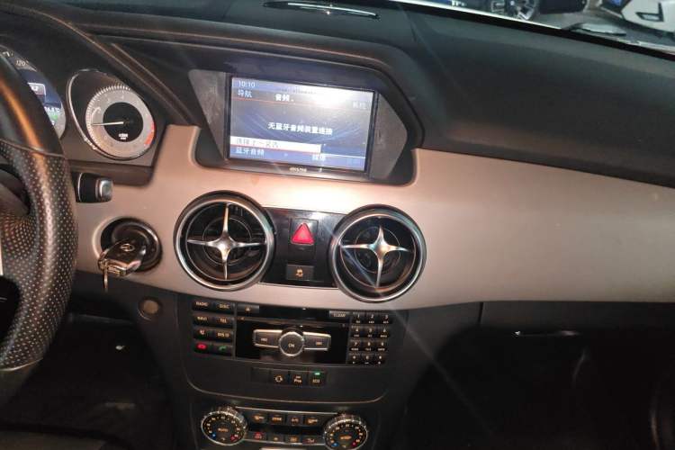 Used Mercedes-Benz GLK-Class 2015 GLK 260 4MATIC Dynamic Edition Ultimate Version Audio And AC Panel