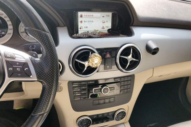 Used Mercedes-Benz GLK-Class 2015 GLK 260 4MATIC Dynamic Edition Ultimate Version Audio And AC Panel
